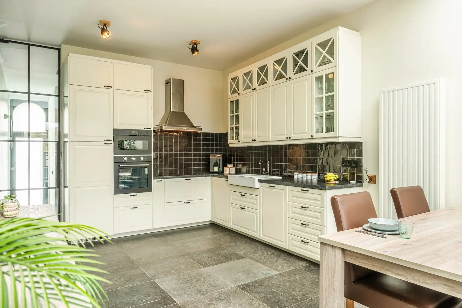 Charmante woning met 3 slaapkamers en gezellige tuin foto 5