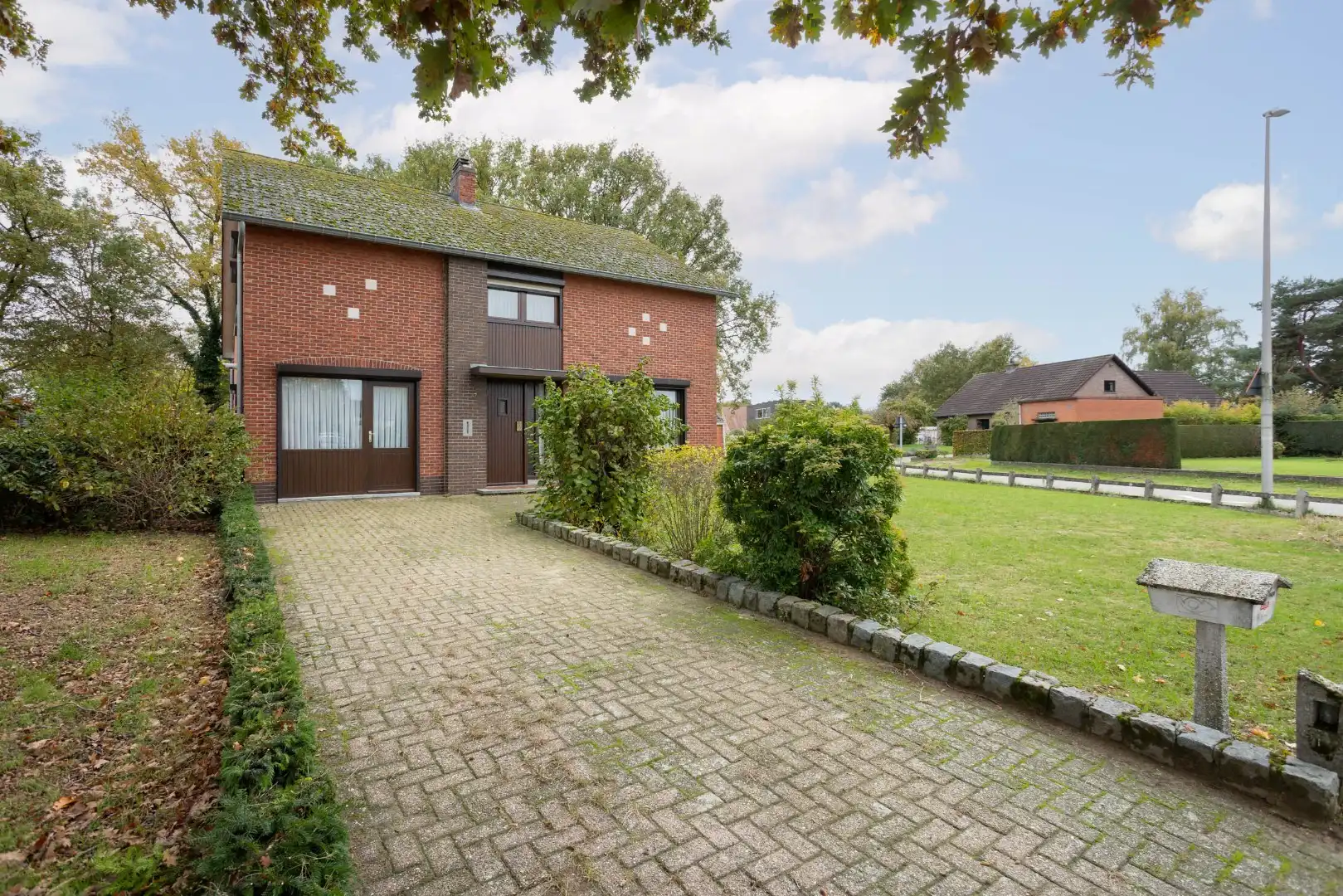Woning met extra bouwgrond (open bebouwing) te koop! foto 3