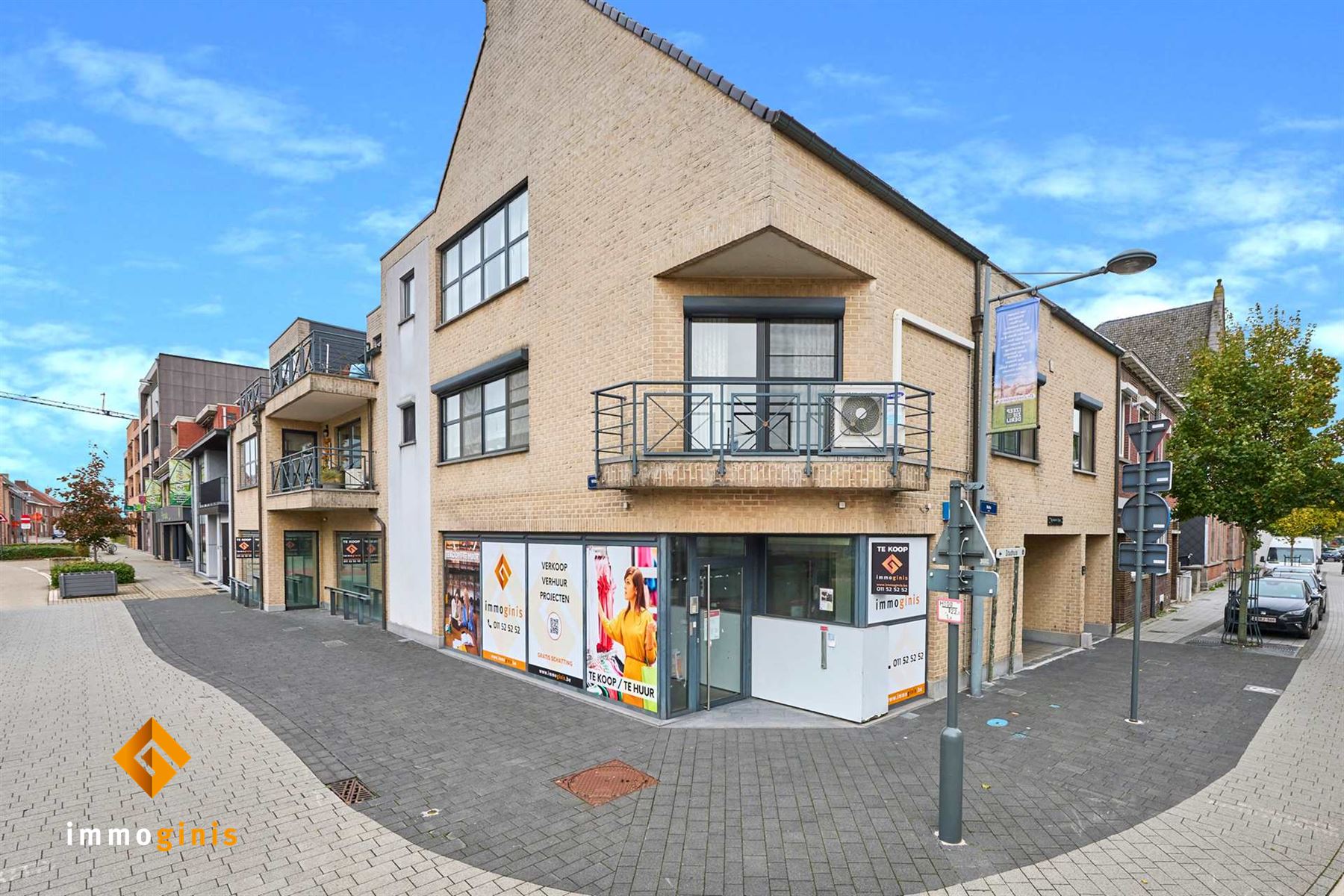 TOP LIGGING BREE CENTRUM: zeer ruim handelspand met diverse mogelijkheden (kantoor, winkel, vrij beroep...) foto 2