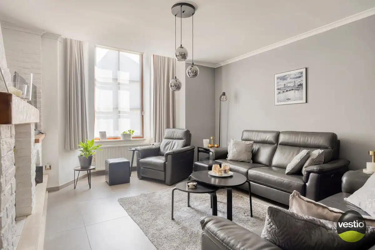 Schitterend gelegen woning met 4 slaapkamers, tuin en garagebox. foto 4