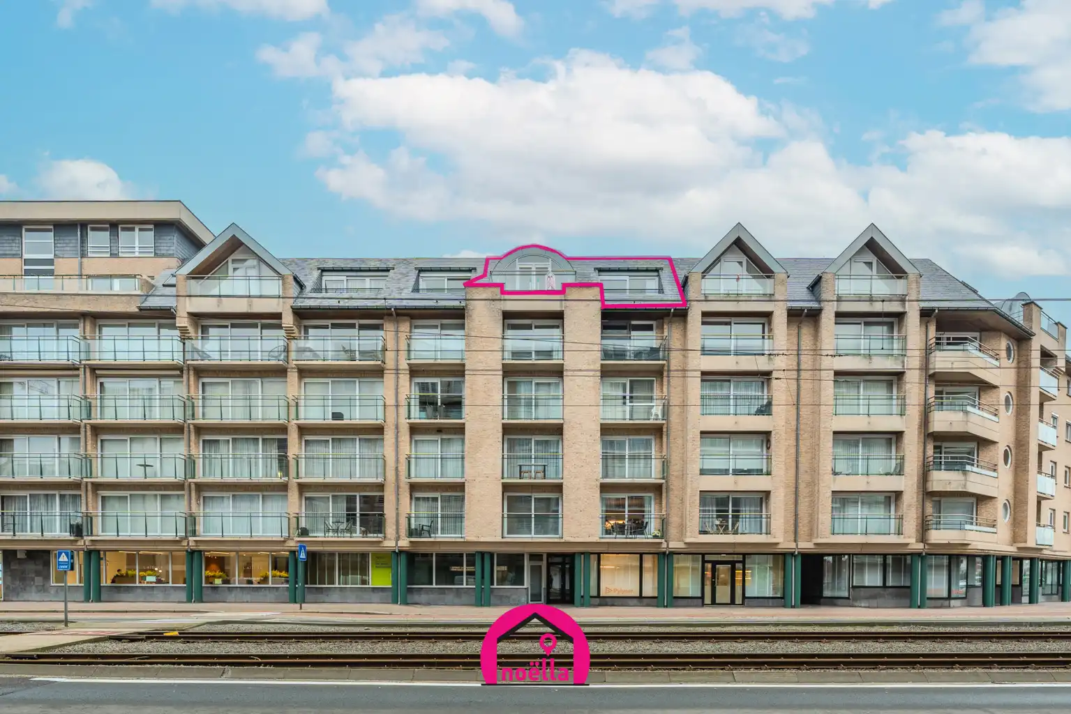 Stijlvol appartement met 2 slaapkamers en terras in Middelkerke foto {{pictureIndex}}