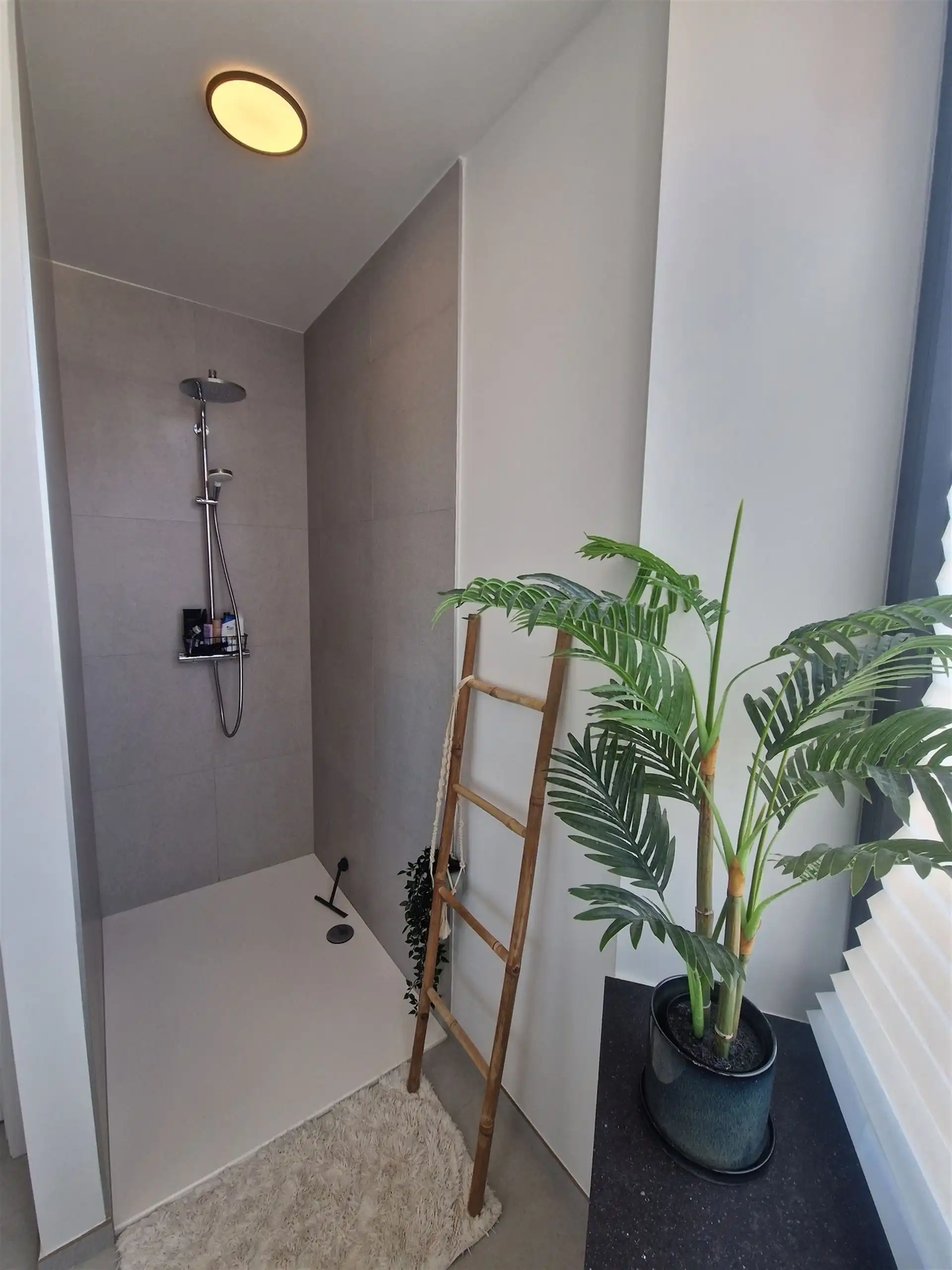 Nieuwbouw appartement, 1 slpk, geweldig zuidgericht terras 50m², garagebox foto 5
