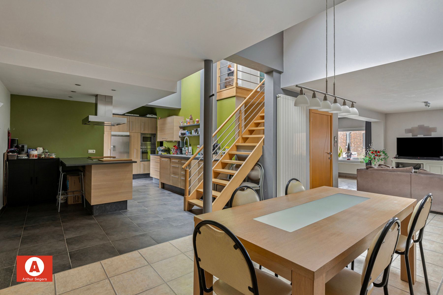 Ruime woning met handelsruimte op topligging in Malderen  foto 7