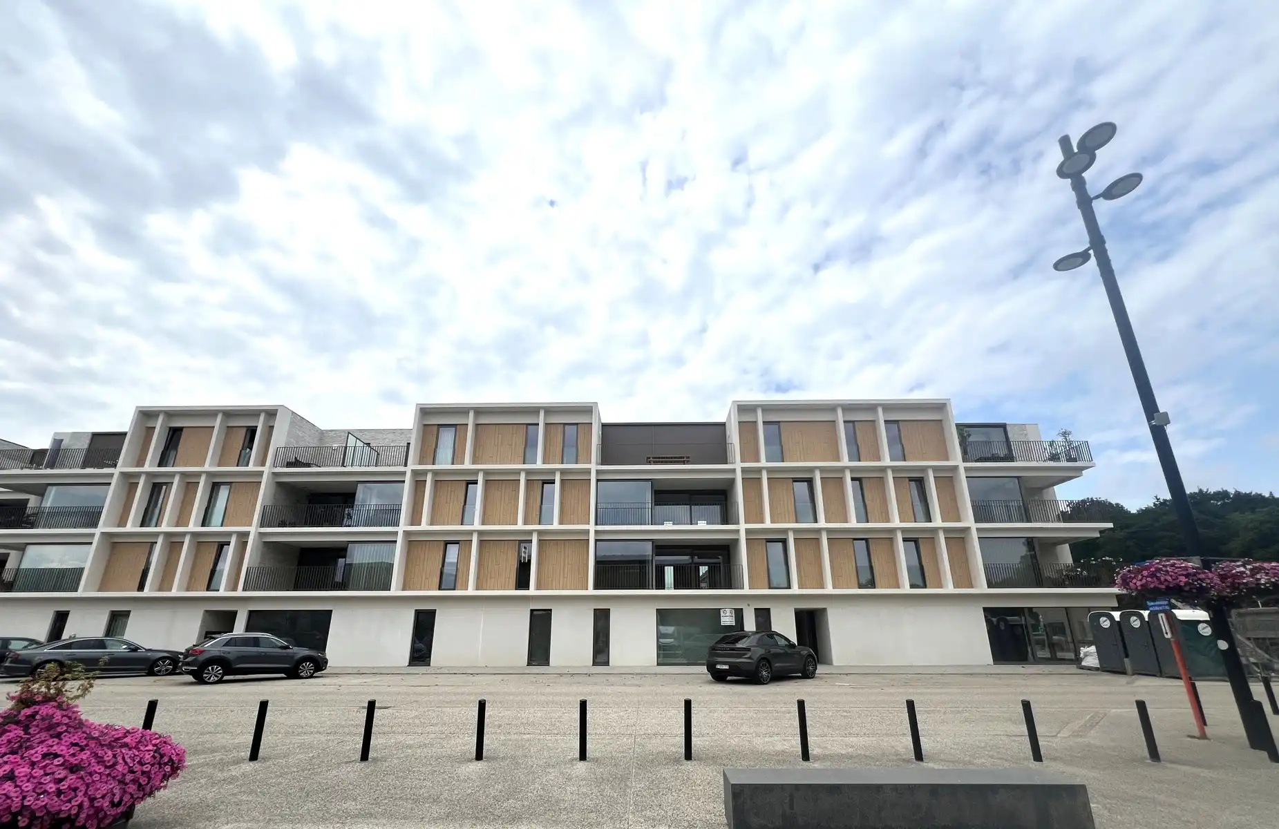 Appartement te koop foto {{pictureIndex}}