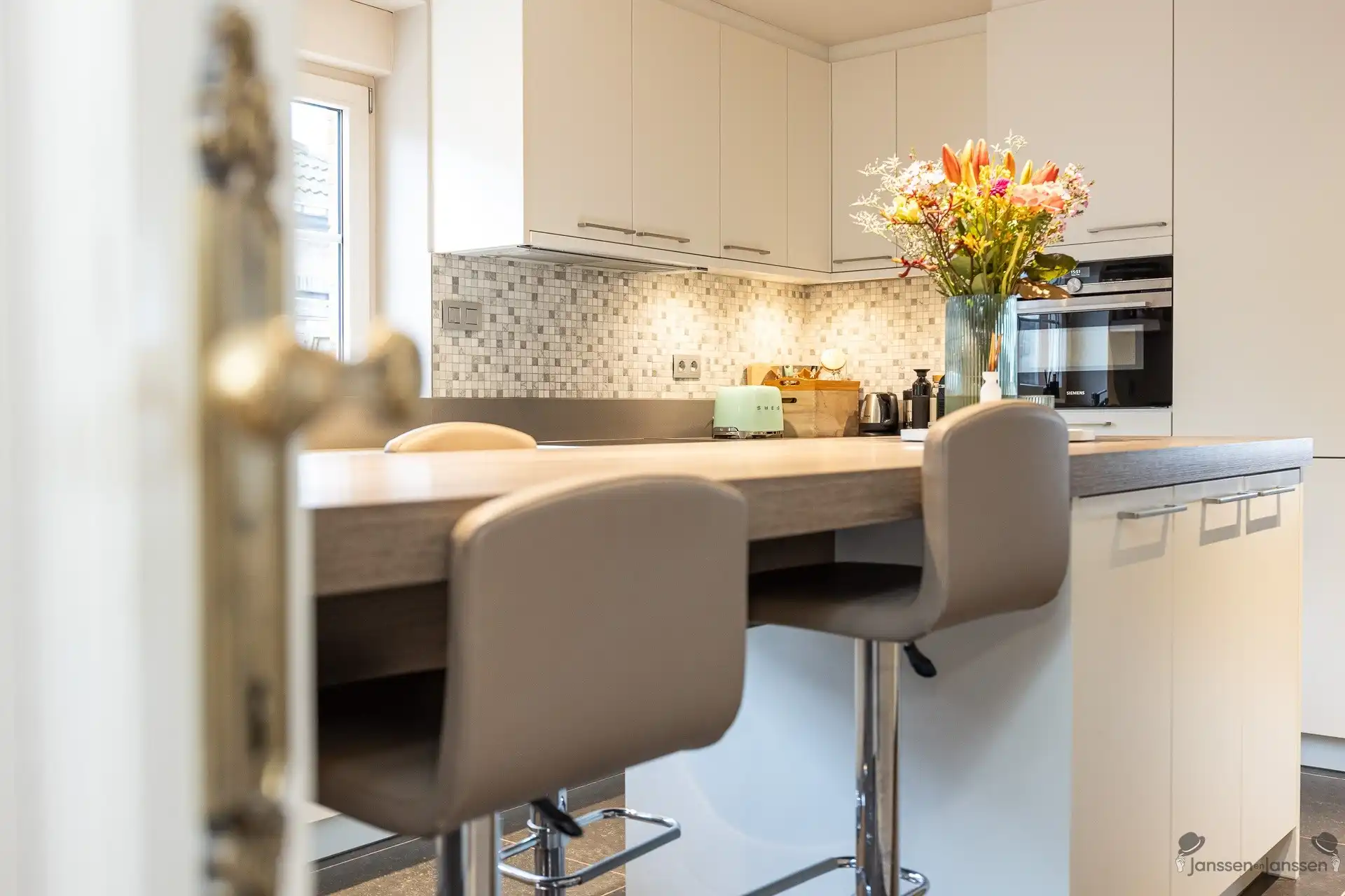 Gerenoveerde boerderij met landelijk zicht foto 20