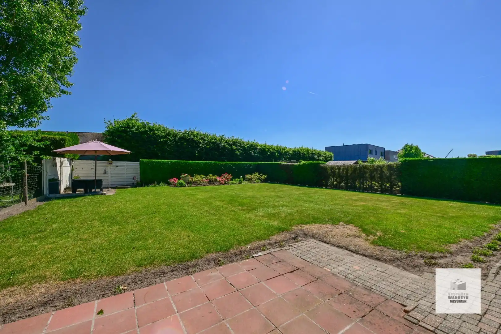 Ruime gelijkvloerse woning met 3 slaapkamers, garage en zonnige tuin op 781m2 foto 23