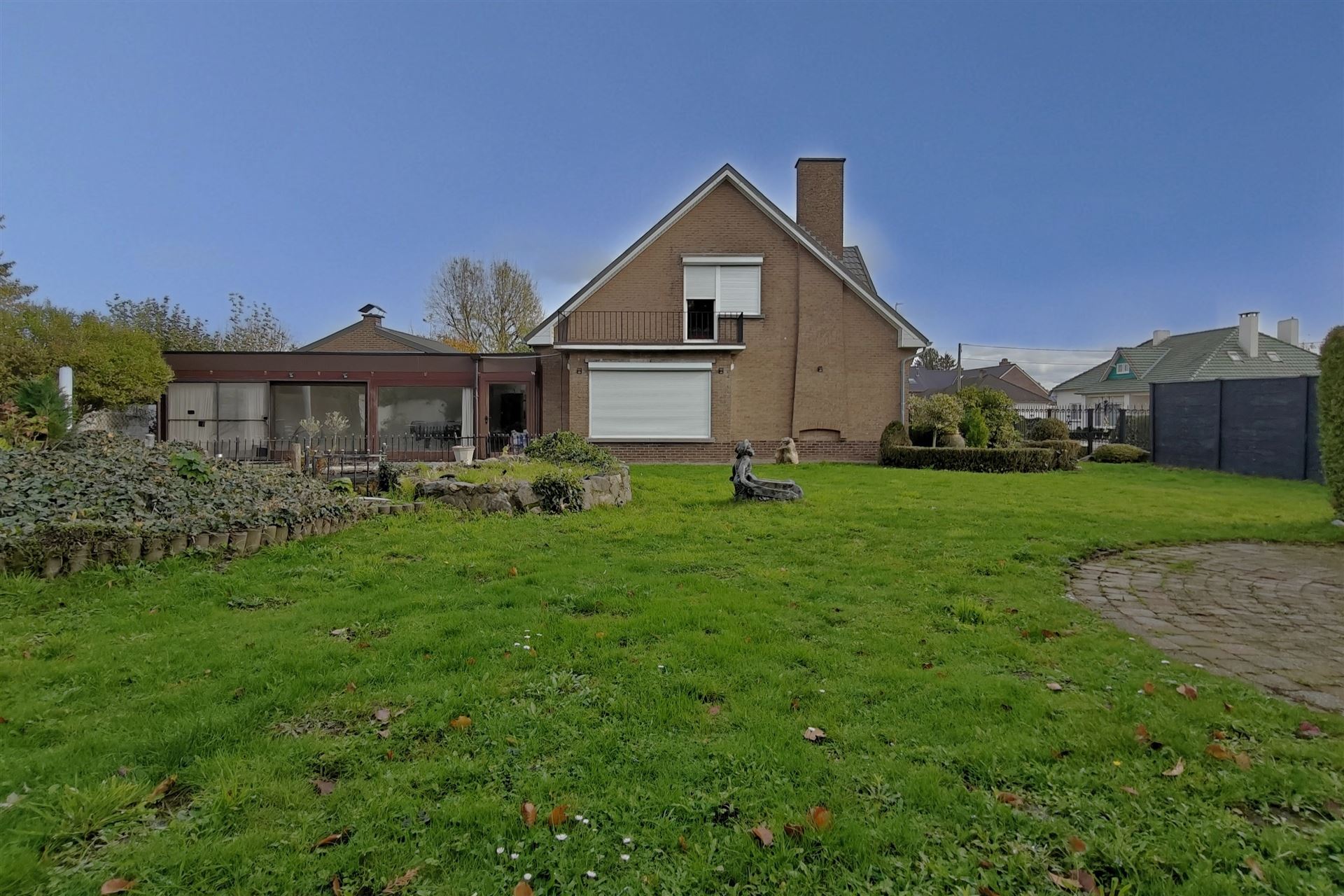 Statige woning op 9a15ca met 4 slpk. in verzorgde woonwijk te Kesselt foto 5