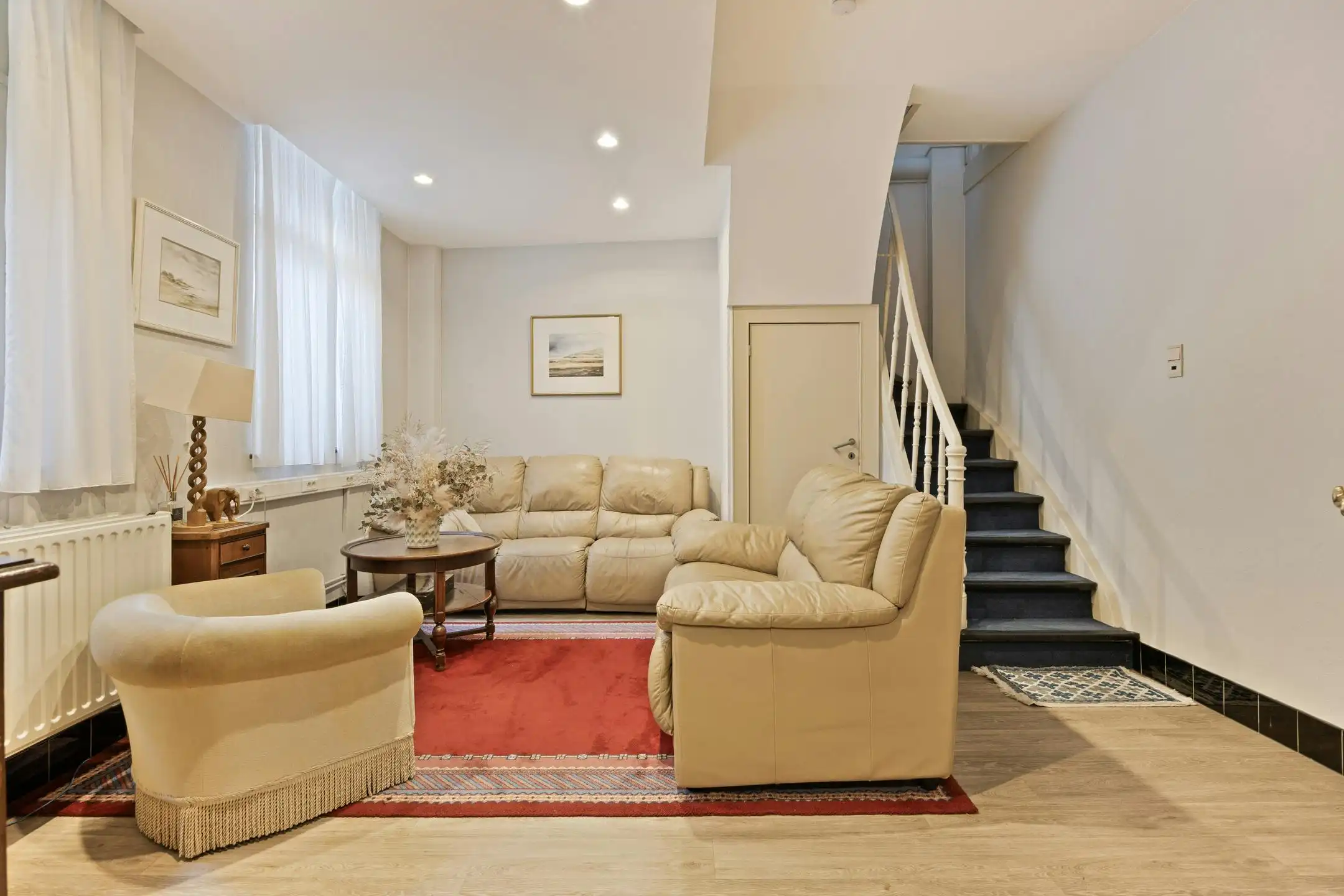 Uniek handelshuis met ruime garage in het hartje Borgloon foto 4