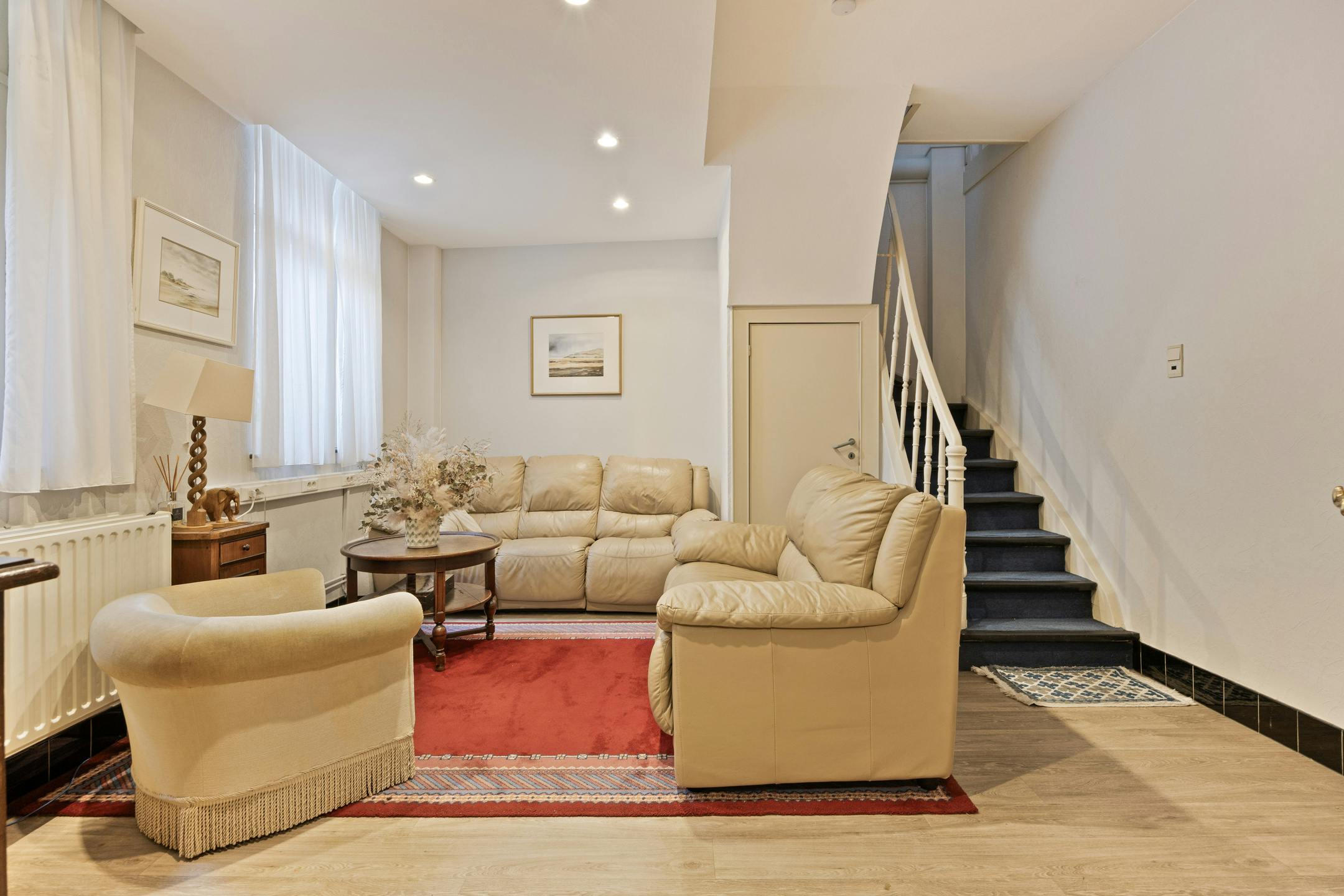 Uniek handelshuis met ruime garage in het hartje Borgloon foto 4