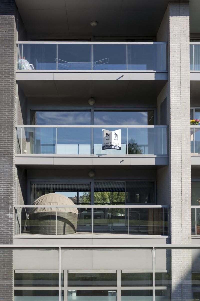 Ruim appartement aan het station met twee terrassen foto 21