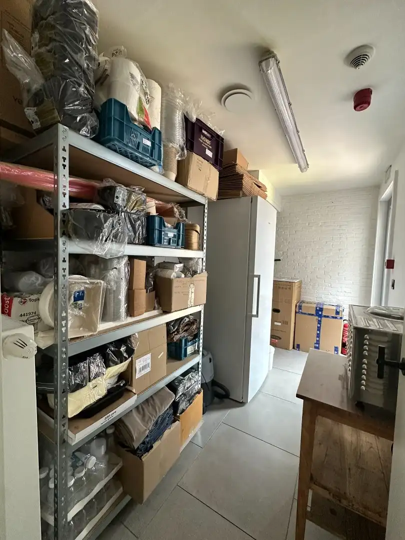Volledig gerenoveerd en instapklaar horecapand op toplocatie in Oelegem foto 13