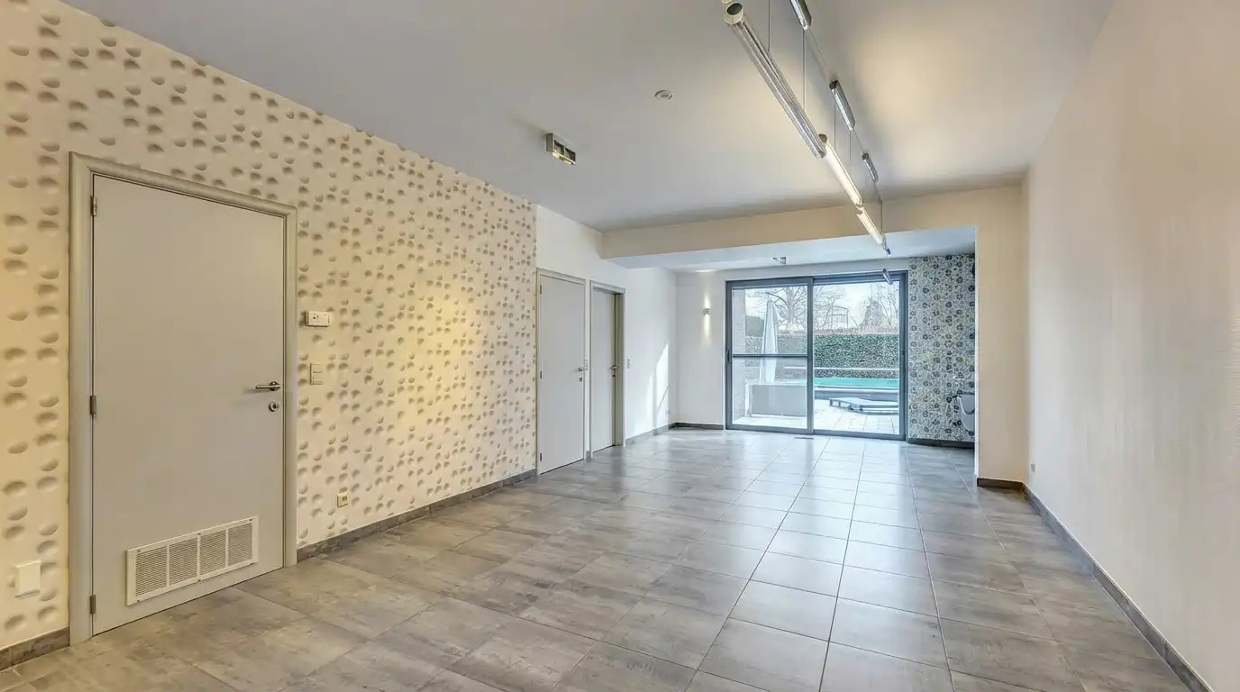 Woonst met 4 slpks en verwarmd zwembad in Erembodegem foto 13