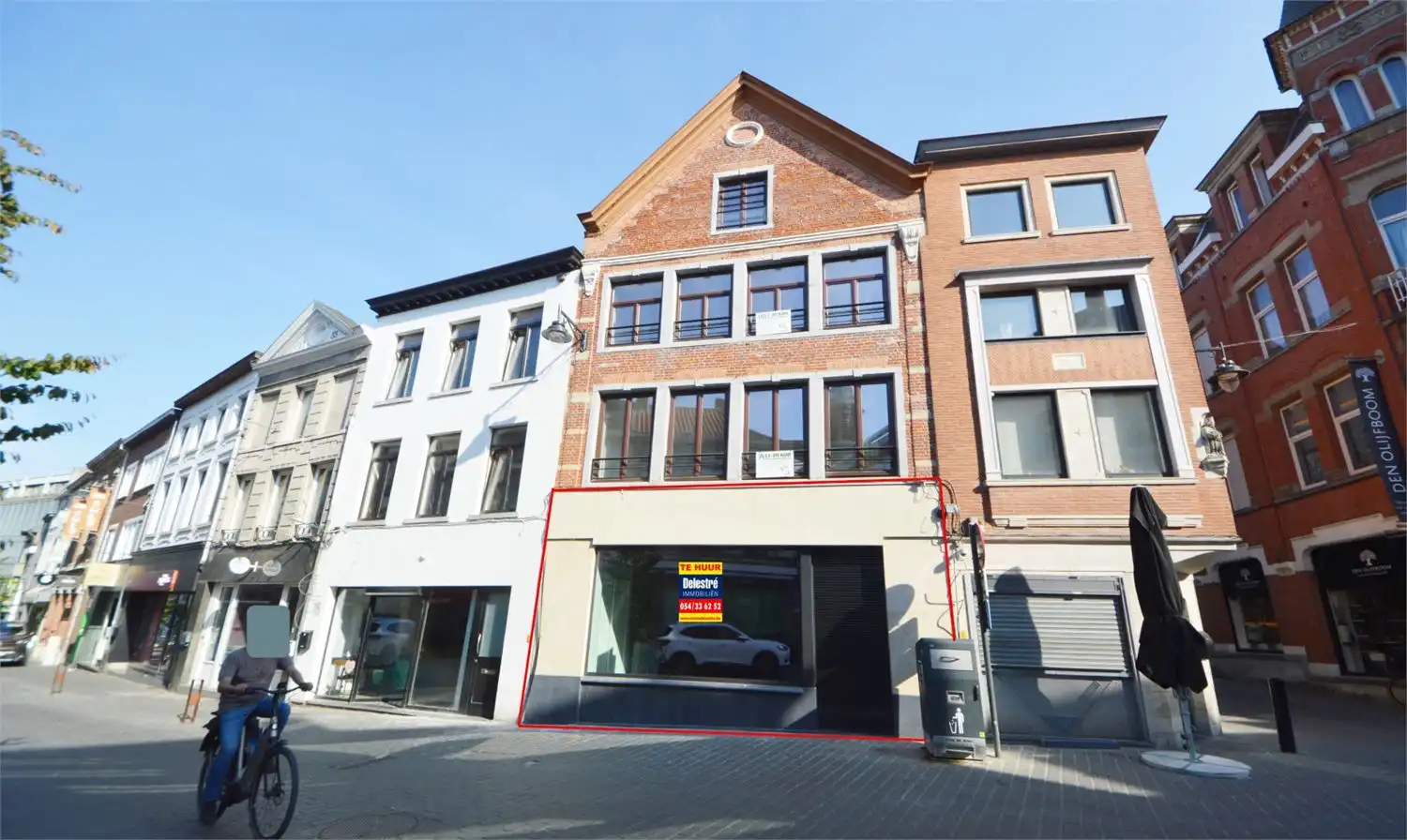 COMPLEET GERENOVEERD HANDELSPAND NABIJ GROTE MARKT foto {{pictureIndex}}
