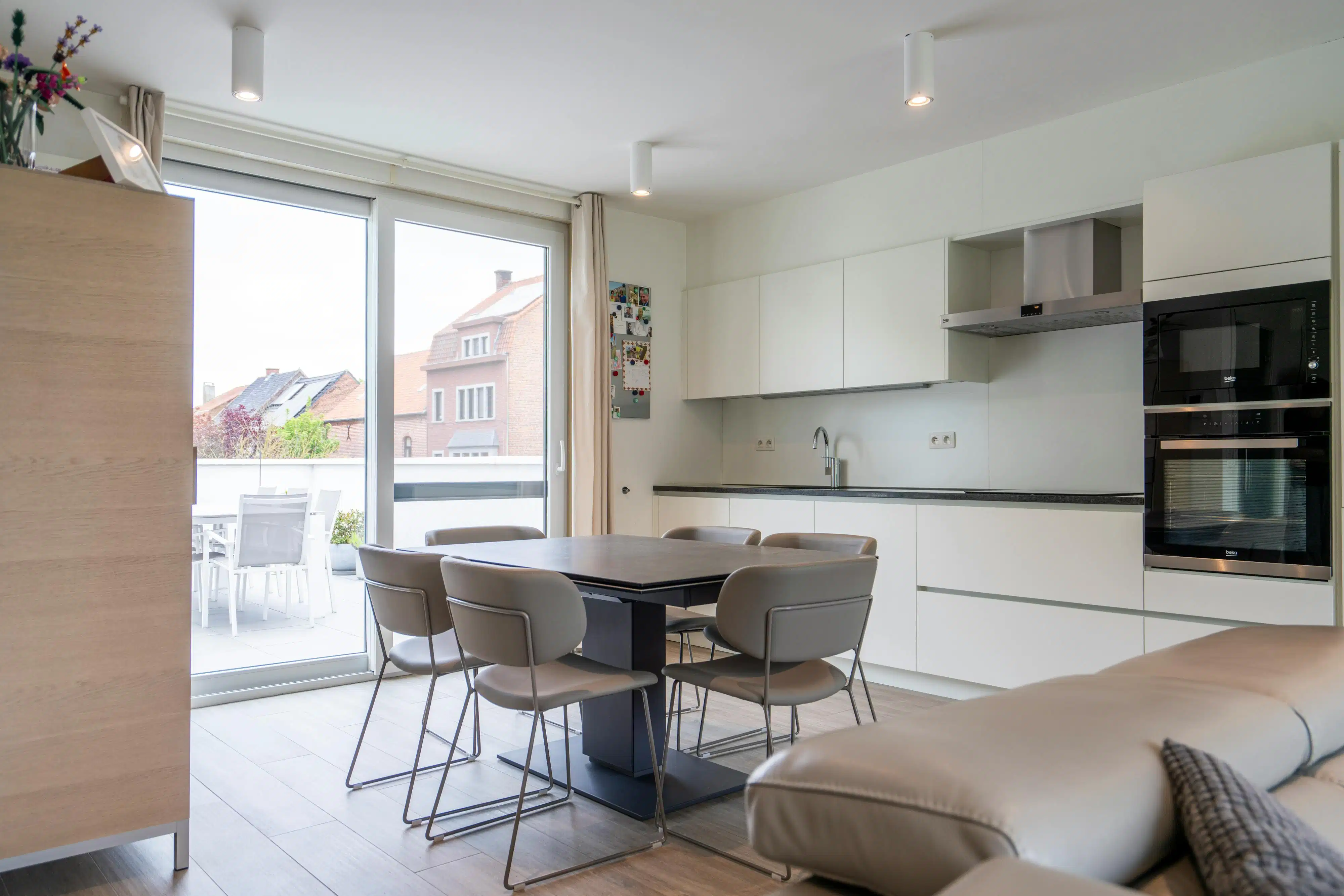 Ruim appartement met dubbel terras te koop in Gullegem! foto 14