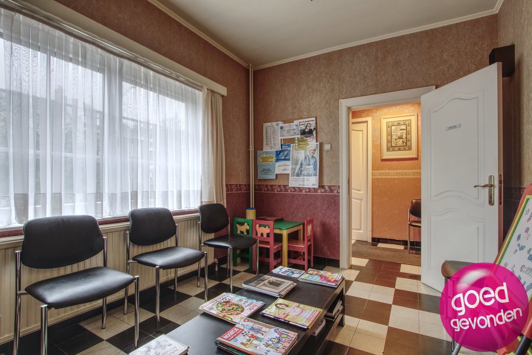 WONING - PRAKTIJK - 4 SLK - 3 BDK - TUIN - TERRAS - PARKING foto 5