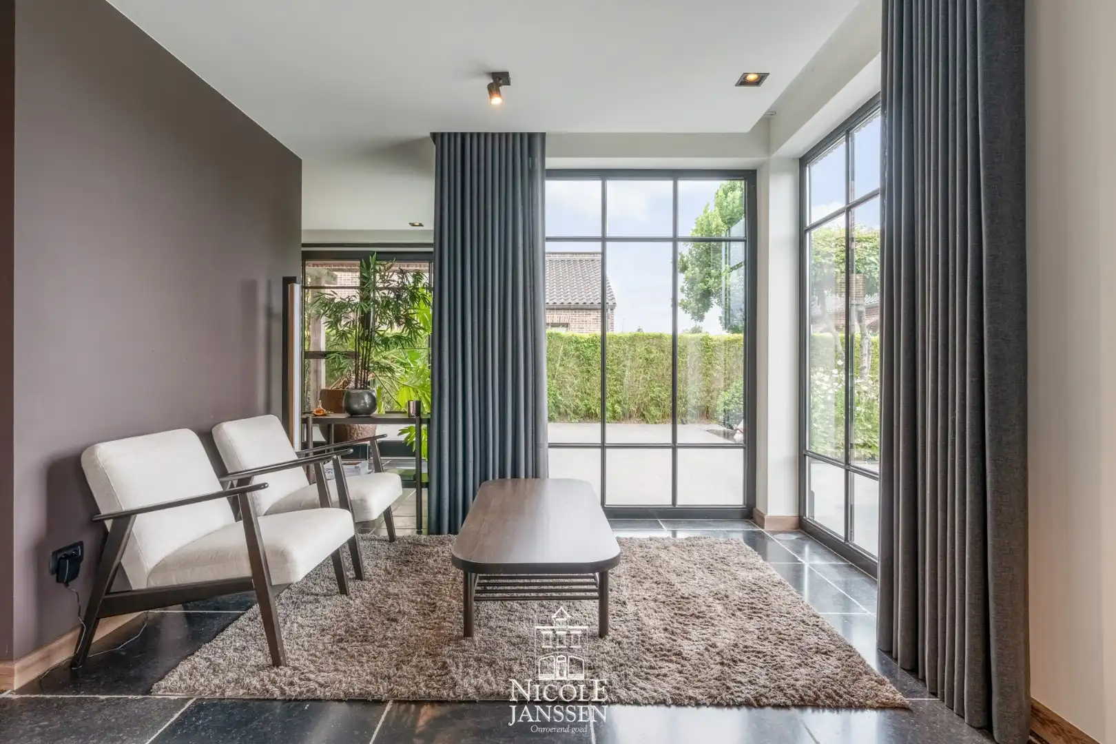 Luxueus afgewerkt landhuis met vier slaapkamers en gezellige tuin  foto 12