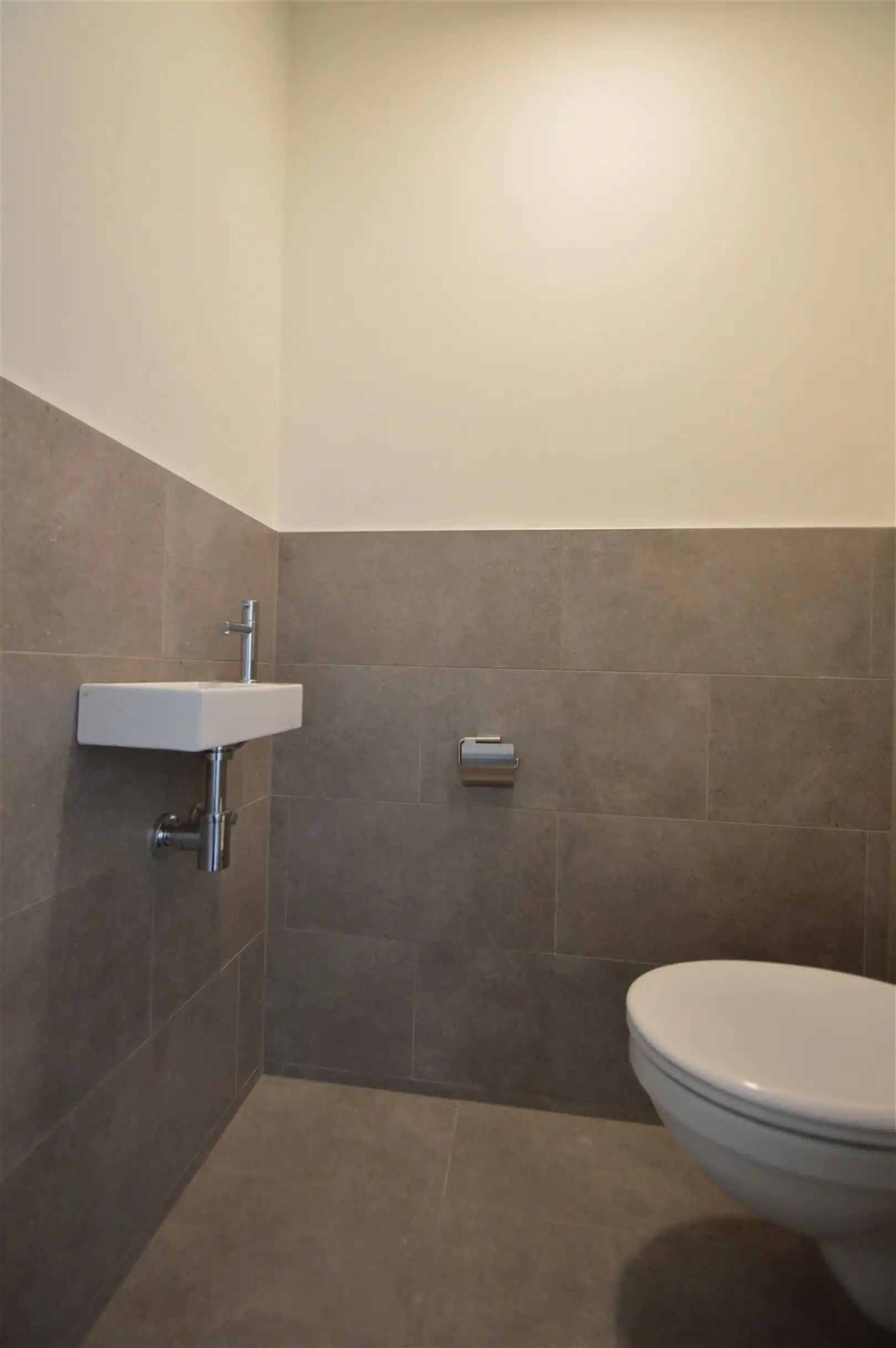 Prachtige nieuwbouw woning half open bebouwing foto 9