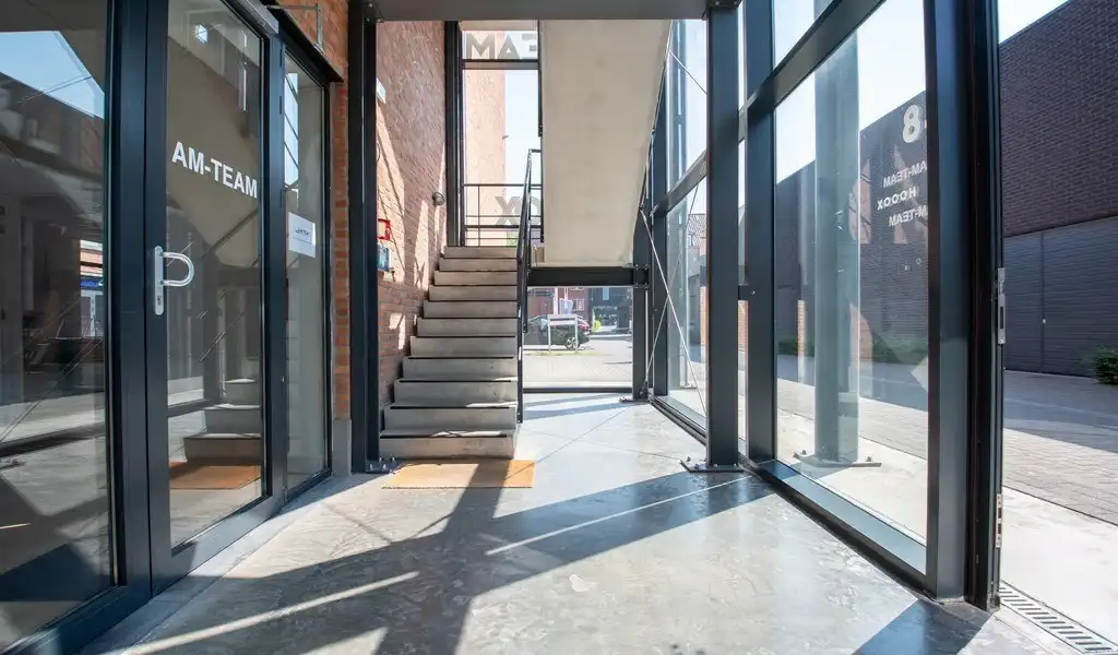 Loftkantoor te huur in The Real Factory in Gent foto 2