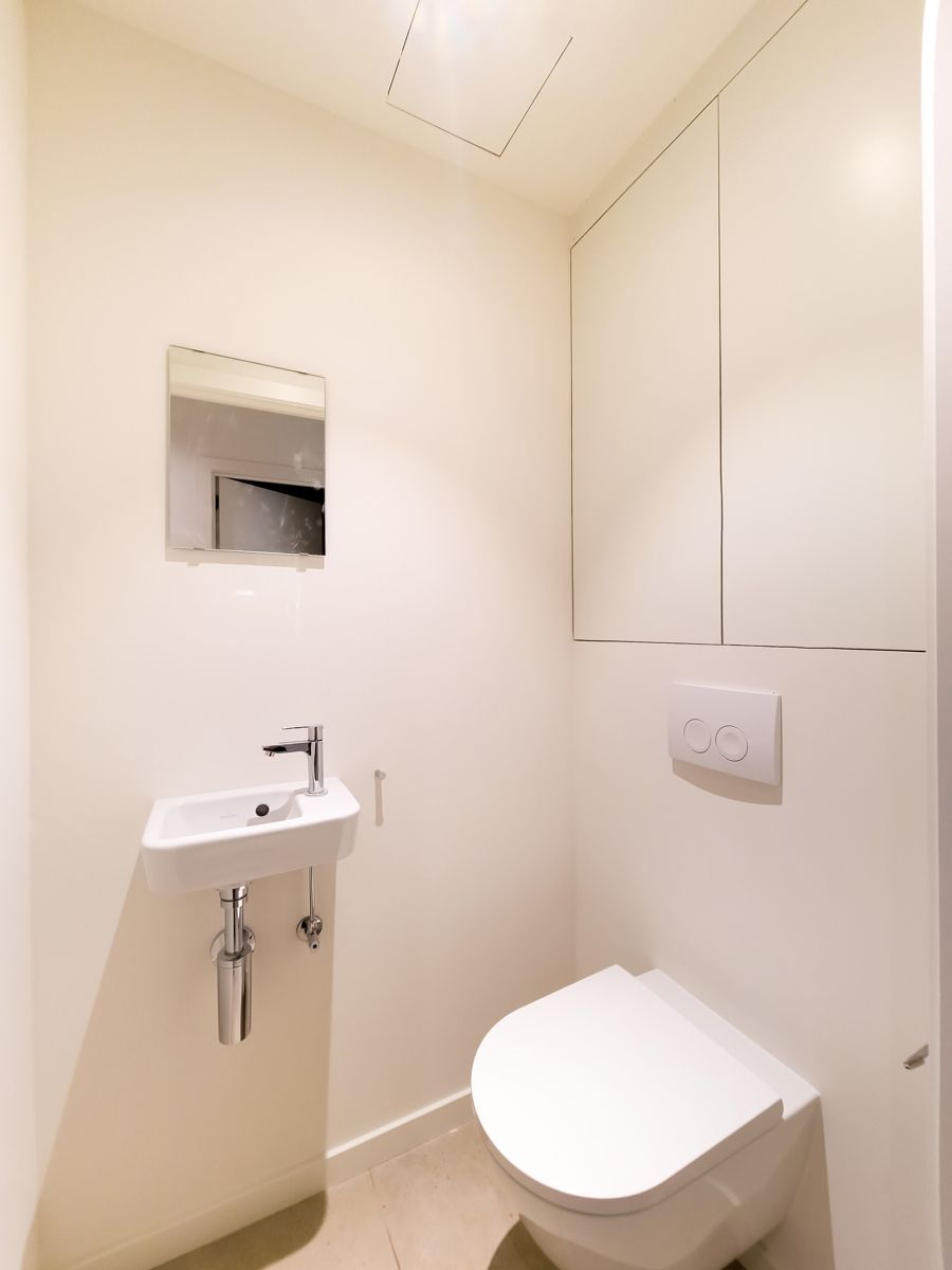 Ongemeubeld 1 slaapkamer app. met mooi terrras foto 13