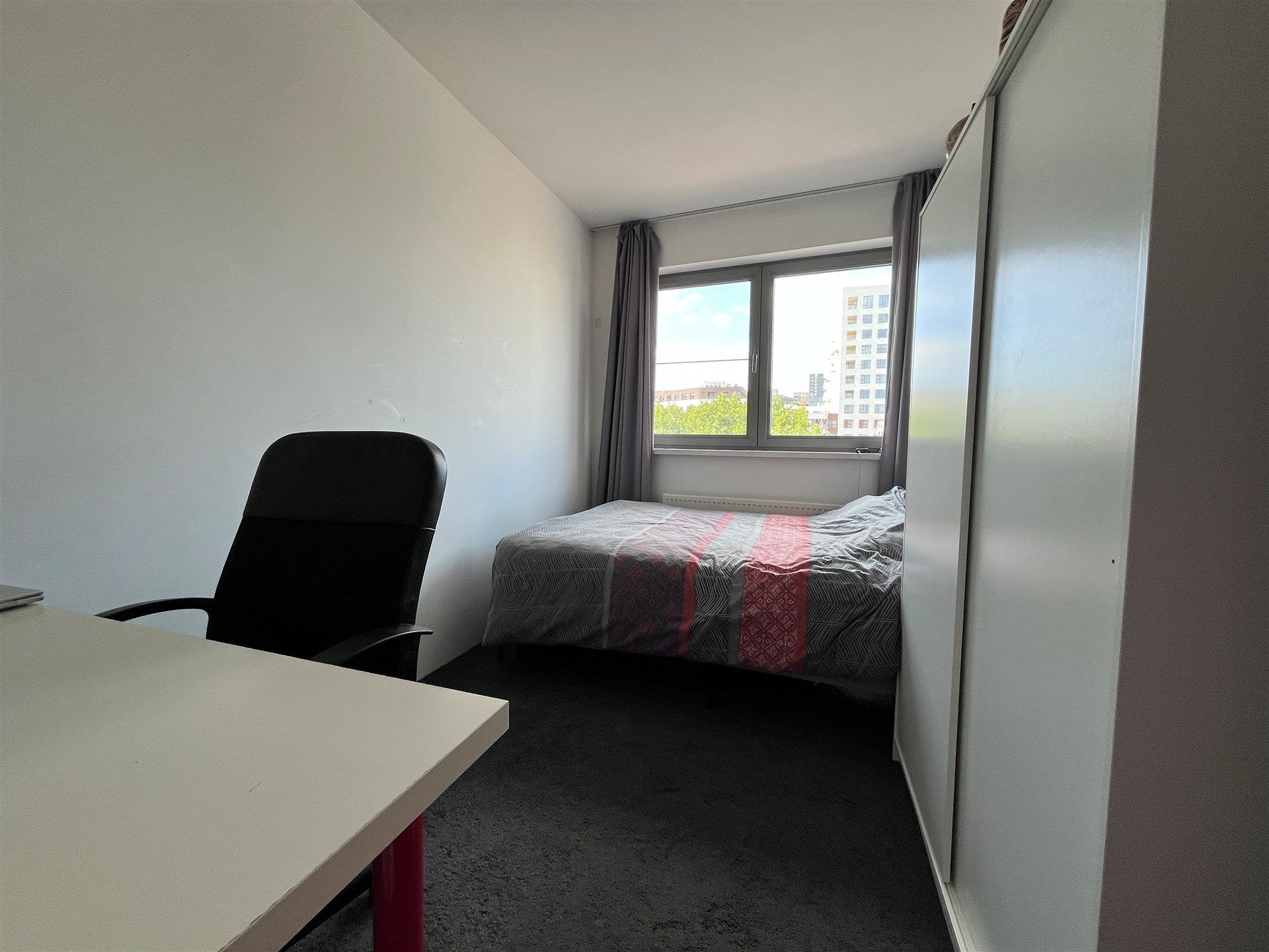3 slaapkamerappartement met terras

 en autostaanplaats  foto 11