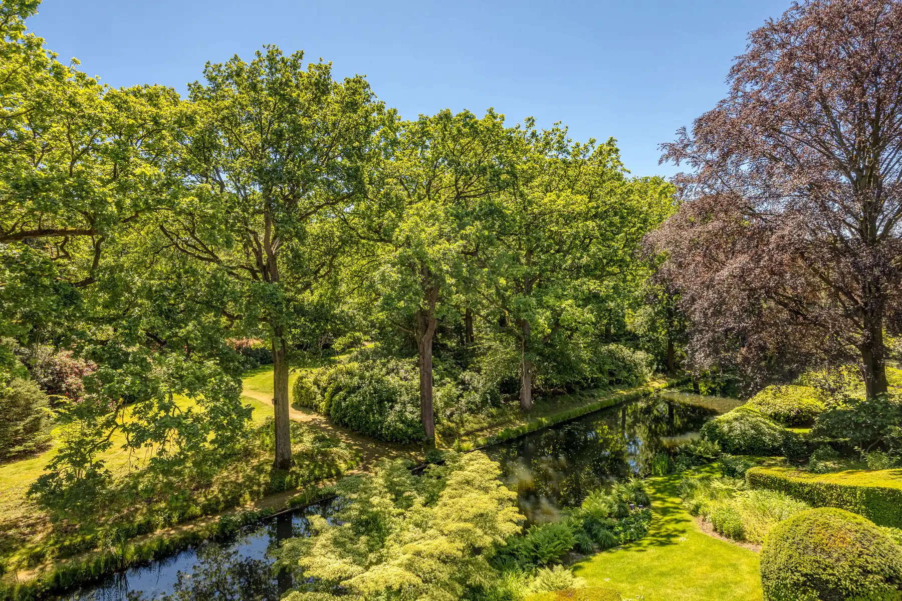 Ruim appartement van ca. 150m²  in parkdomein te Brasschaat  foto 2