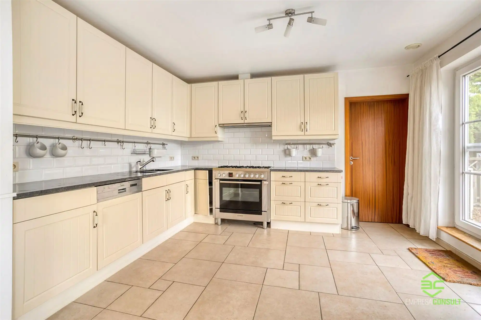 Ruime, energiezuinige woning met 5slpk en 3 badk te Hoeleden! foto 24