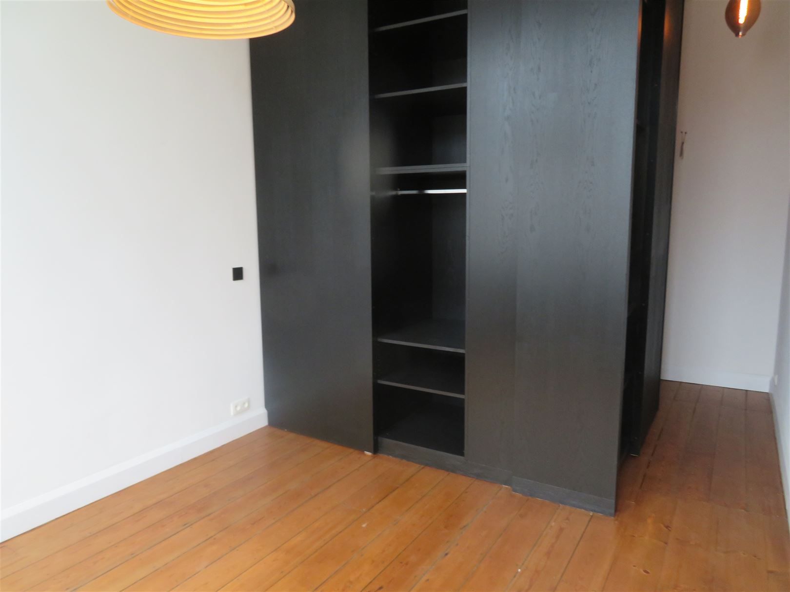 Uniek appartment met binnentuin in beschermde woning! foto 12