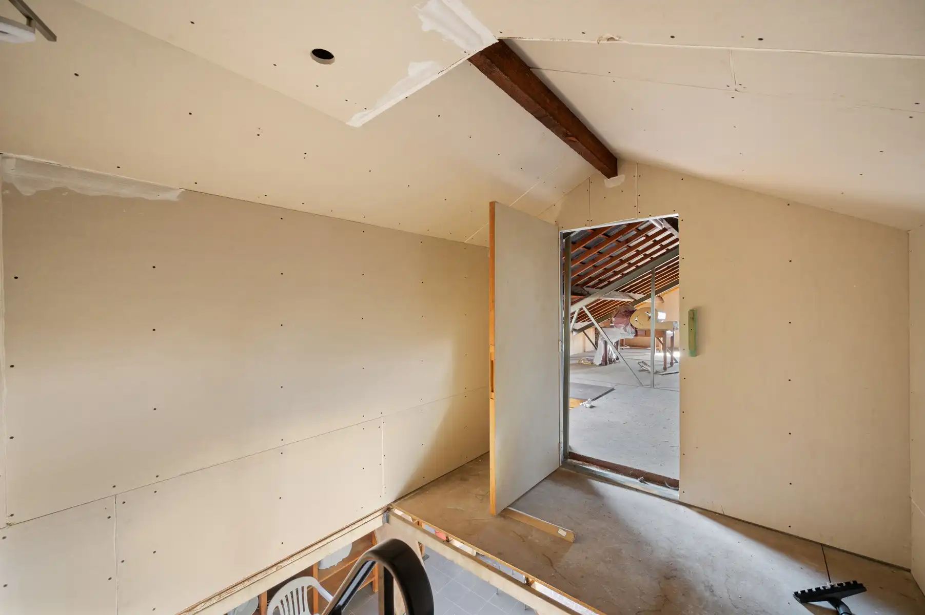 Te renoveren pand met magazijnen te BEERZEL foto 28