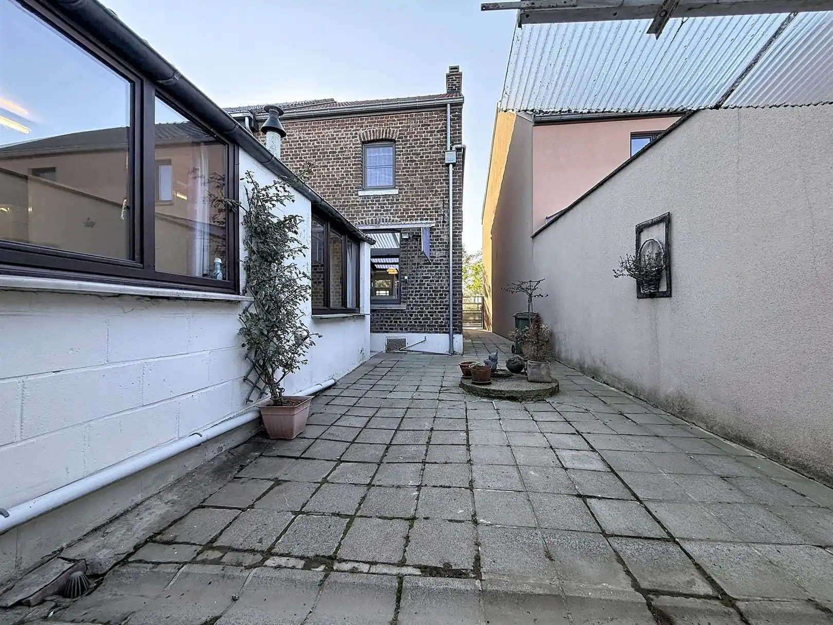 Op te frissen woning met binnenkoer, tuin, 3 slpks foto 31