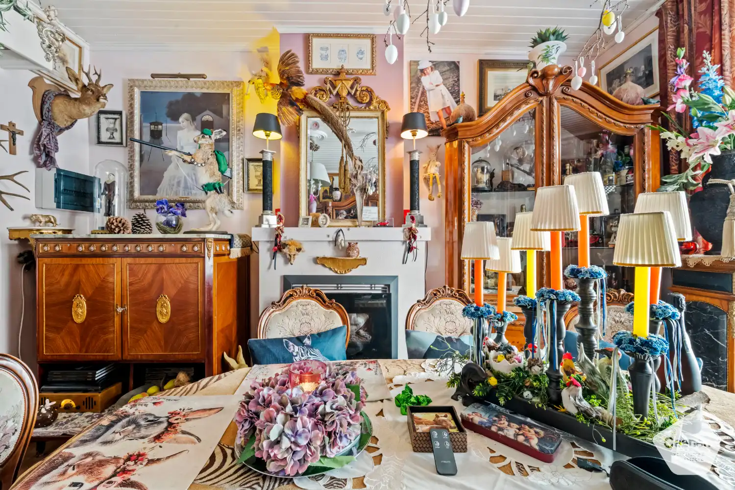 Op te frissen centraal gelegen 2 slaapkamer appartement foto 5