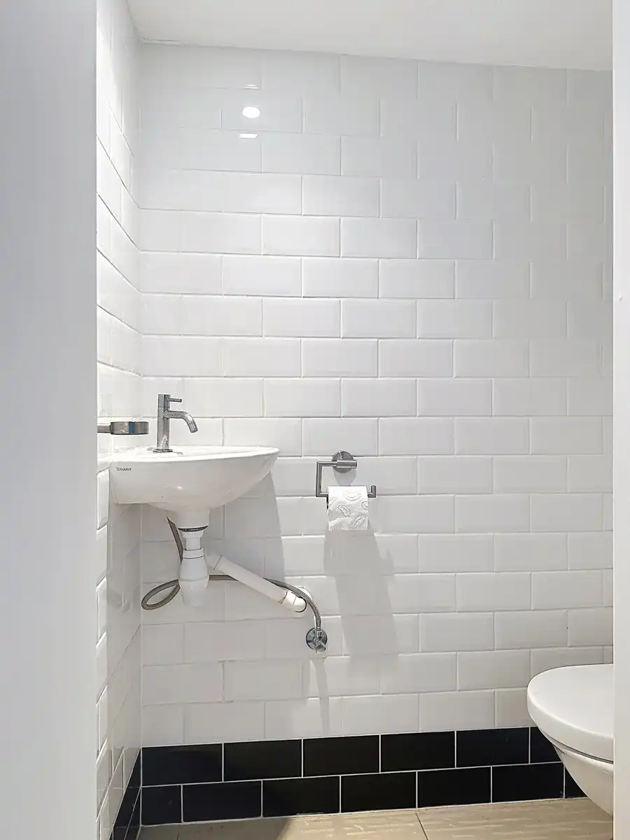 Instapklare, gerenoveerde woning met gezellige koer in hartje Niel! foto 39