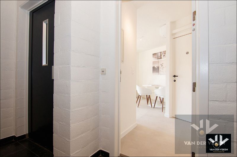 INSTAPKLAAR 1-SLPK APPARTEMENT MET TOPLIGGING IN HASSELT. foto 12