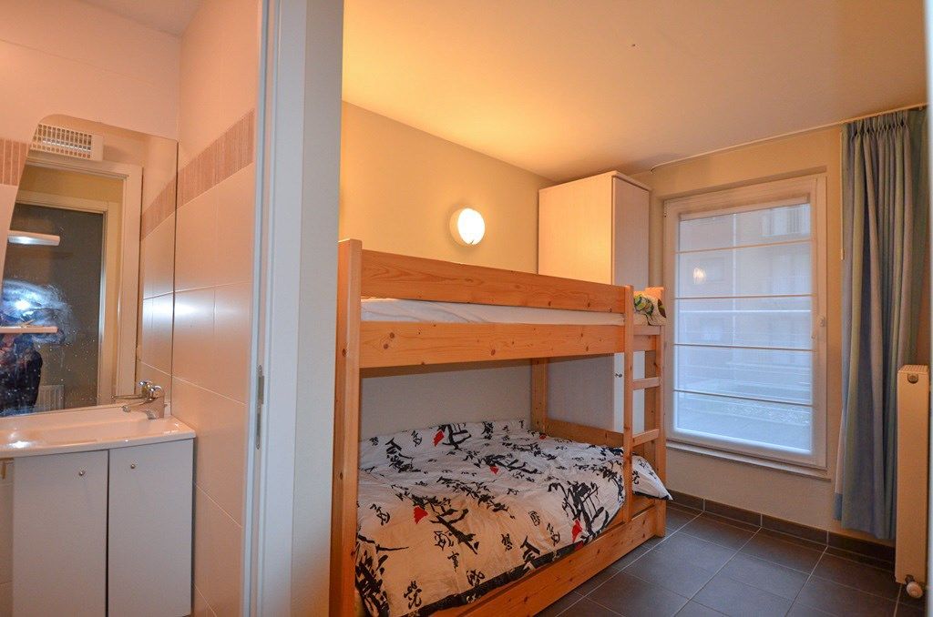 Appartement te huur met frontaal zeezicht op de dijk van Oostduinkerke! foto 9