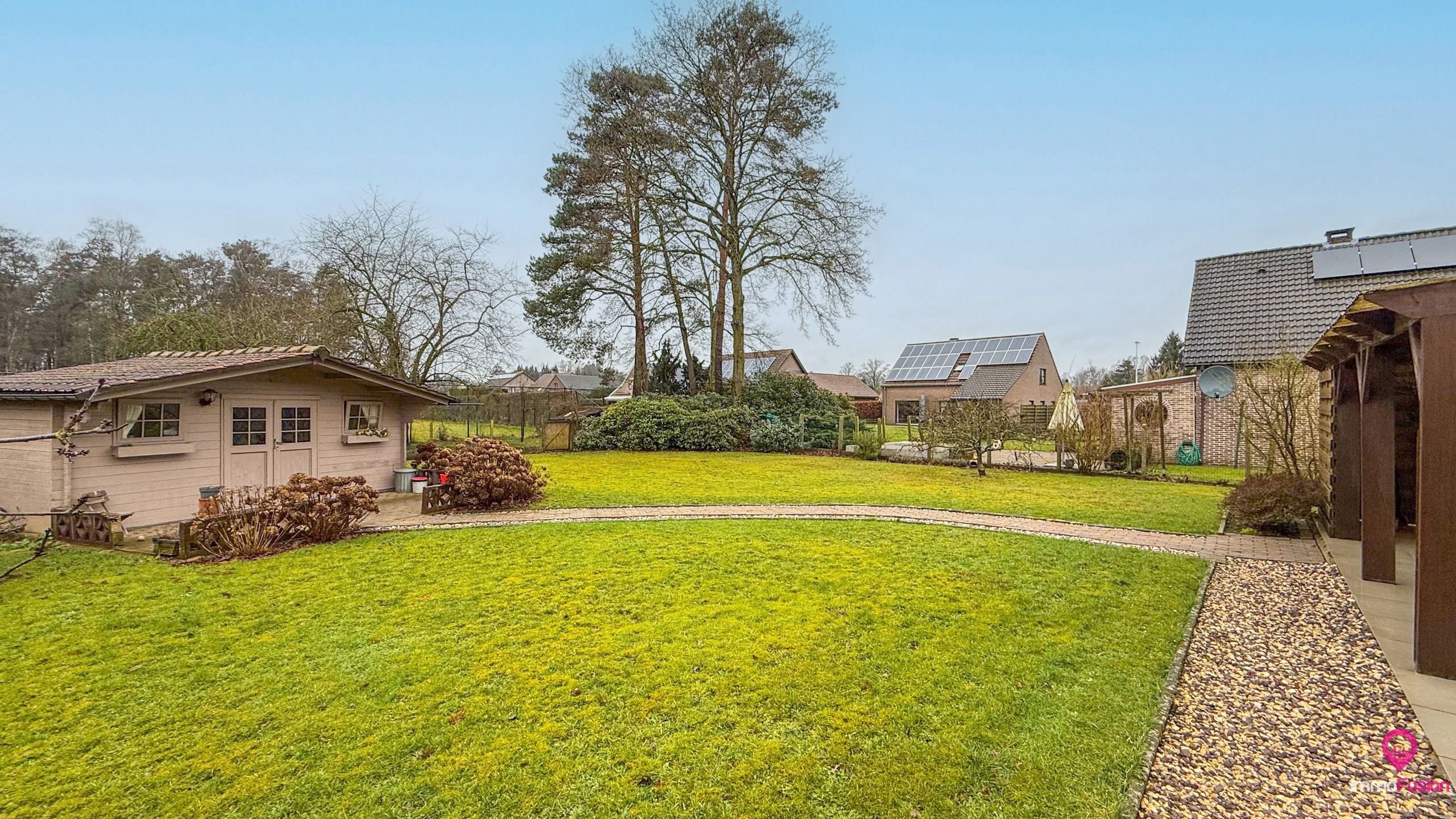 Gezellige woning met 3 slaapkamers en prachtige tuin! foto 36