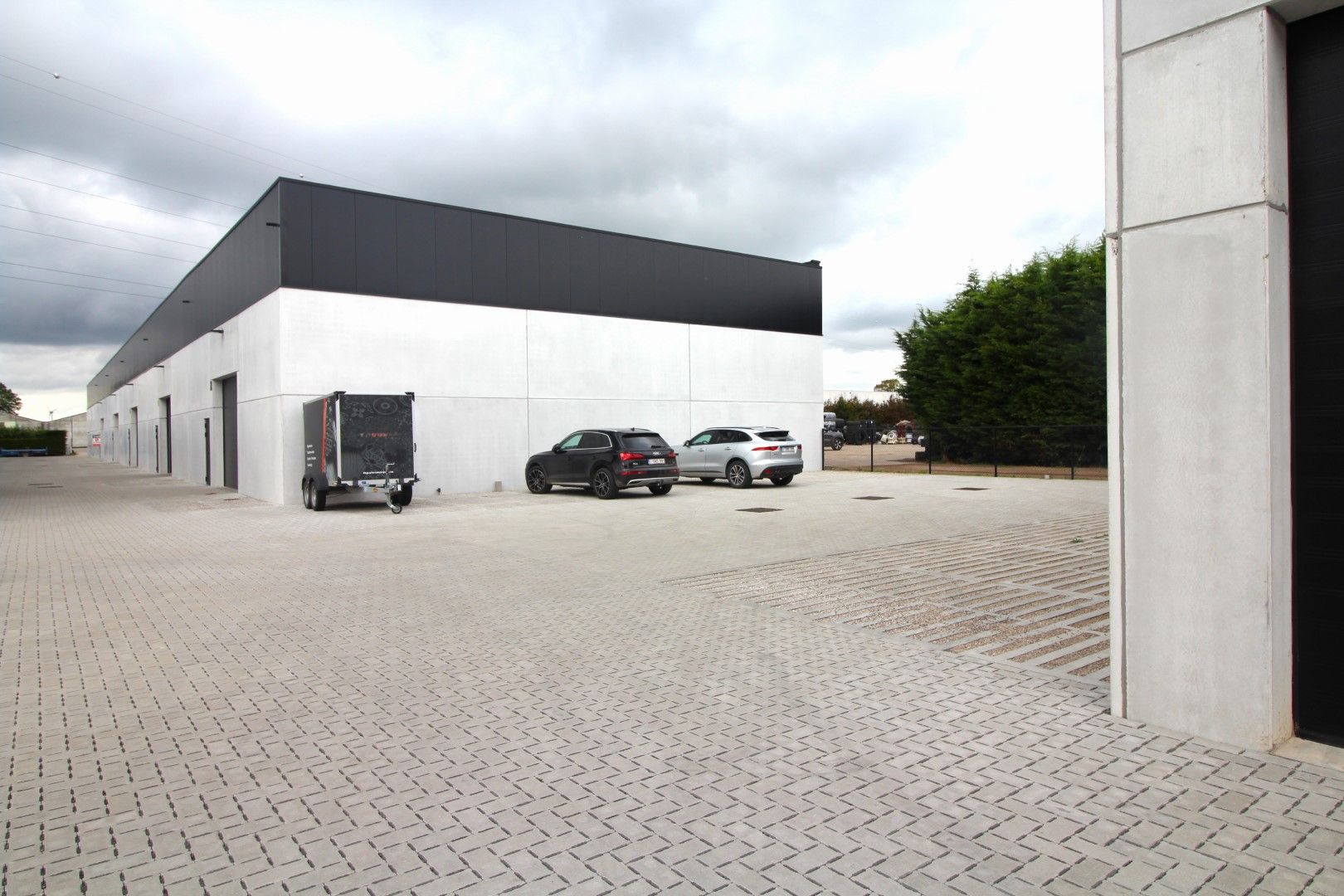 bedrijventerrein Kunstdal | uitstekend gelegen KMO-unit van 263m² foto 9