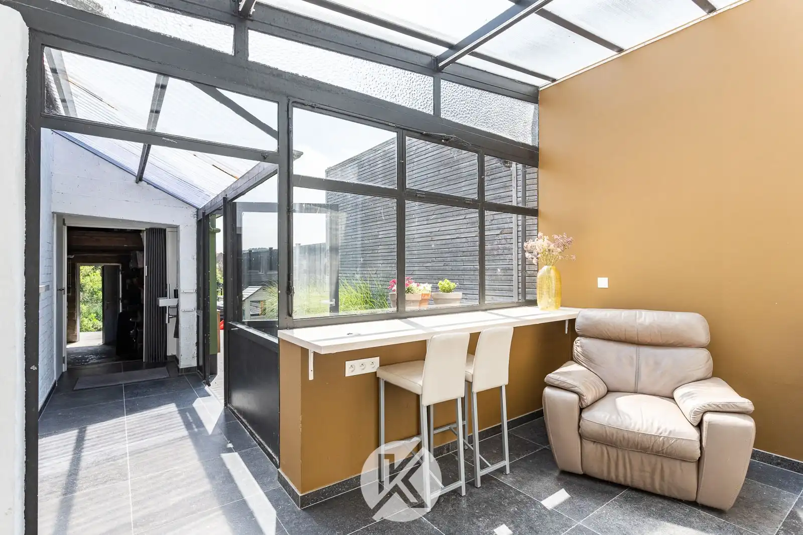Smaakvol gerenoveerde woning nabij het centrum foto 11