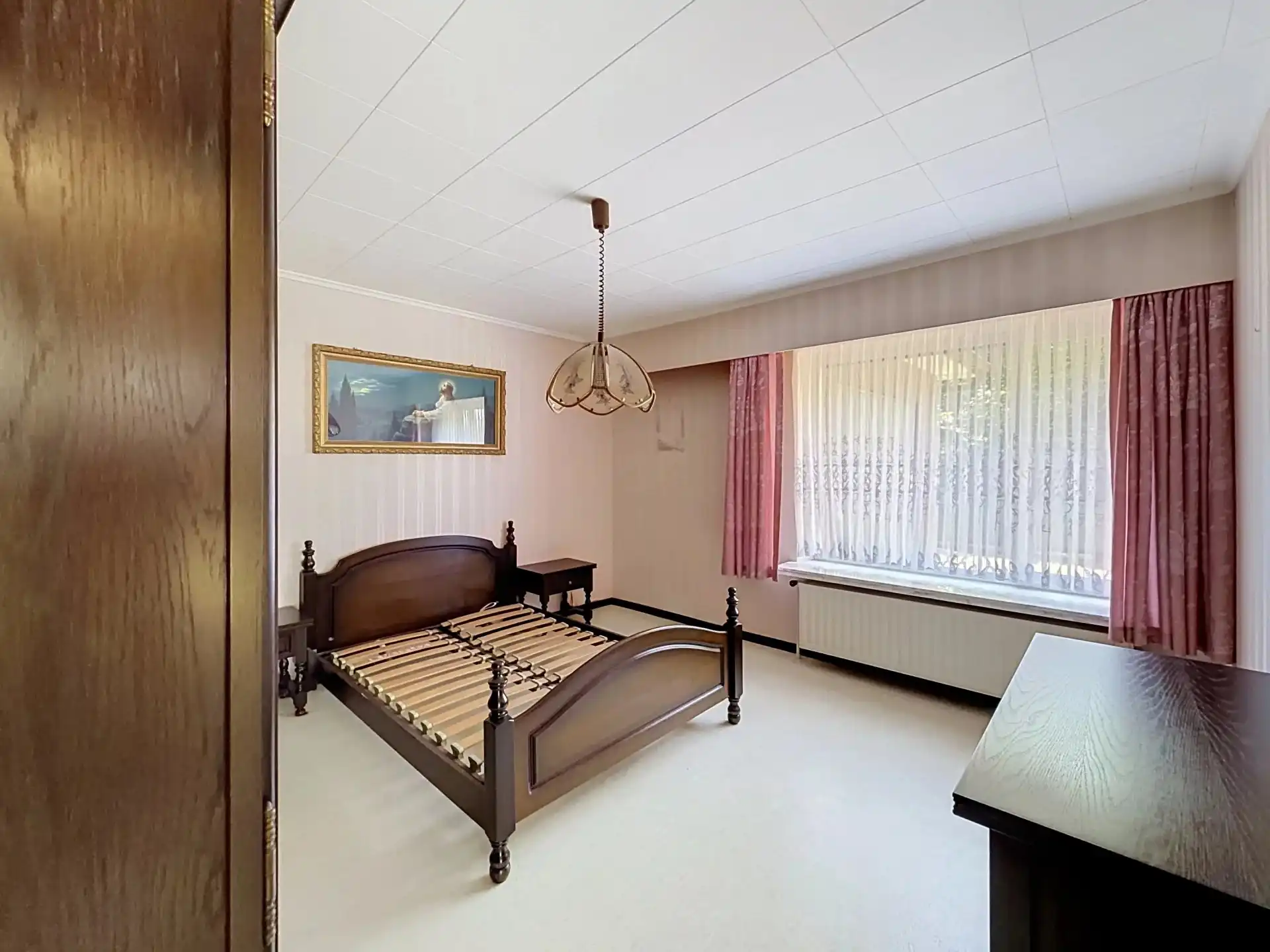 Op te knappen woning met veel mogelijkheden op een mooi perceel. foto 4