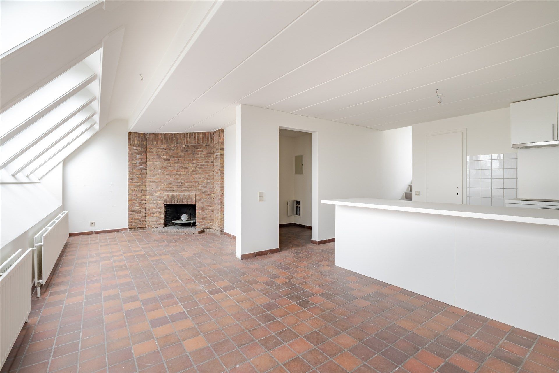 Opbrengsteigendom bestaande uit 7 appartementen + 1 kantoorruimte + 13 overdekte autostaanplaatsen foto 15