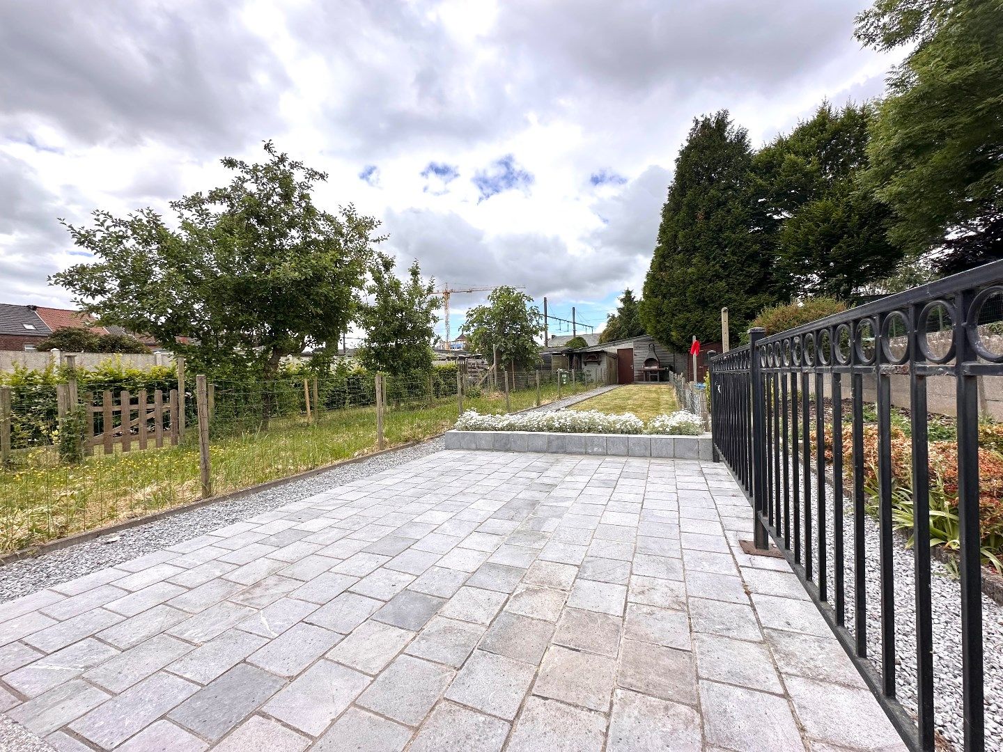 Volledig gerenoveerde woning met garage en tuin in hartje Tongeren! foto 19