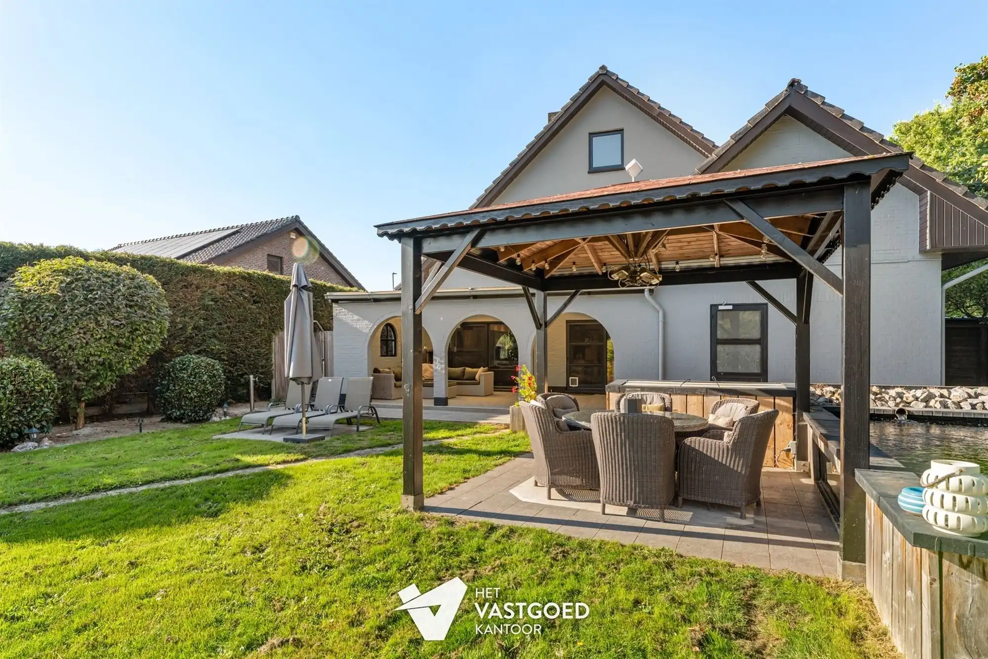 ZEER RUIME, GERENOVEERDE WONING OP TOP-LIGGING! foto 37