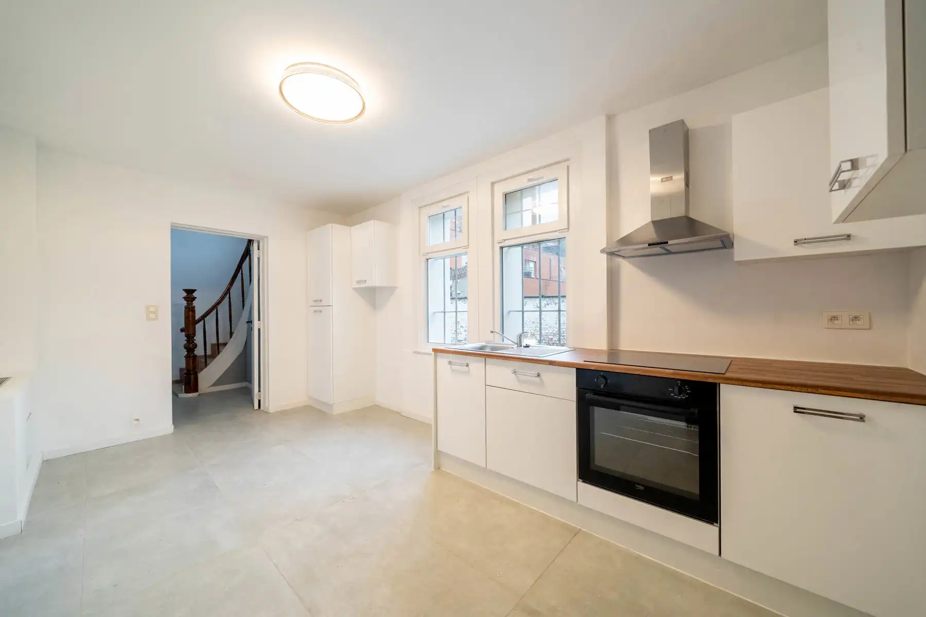 Karakteristieke HOB met 4 slpk in centrum Heist foto 4