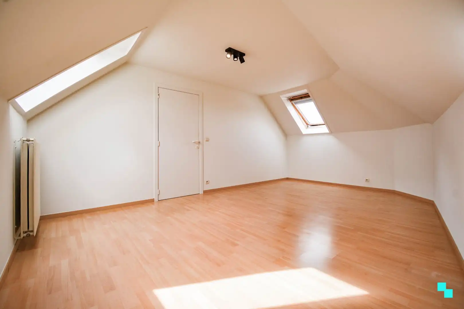 Instapklaar duplexappartement met garage te Hooglede foto 17