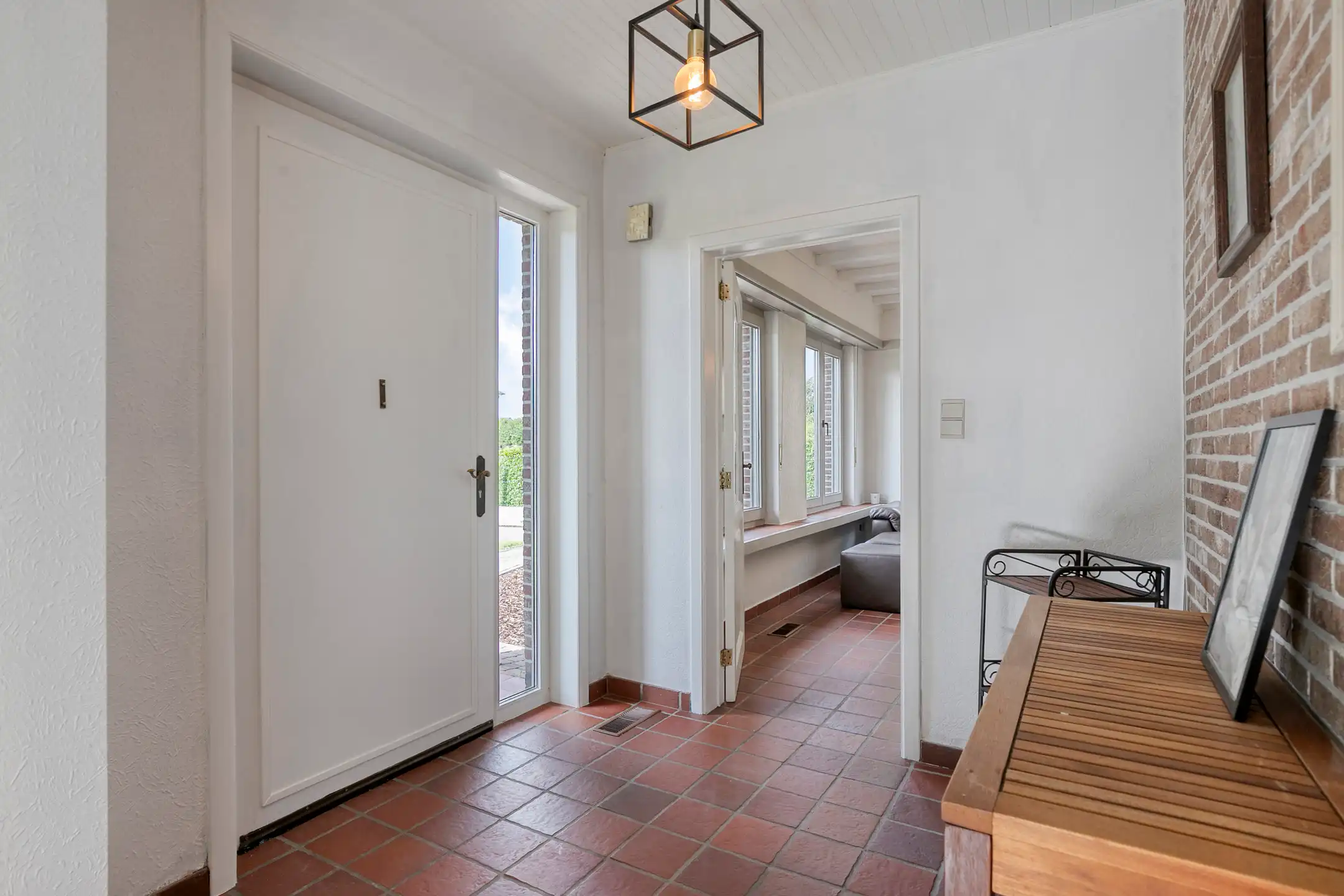 Verzorgd en vrijstaand villaatje met 3 slpks op zonnig perceel van 720m² foto 4