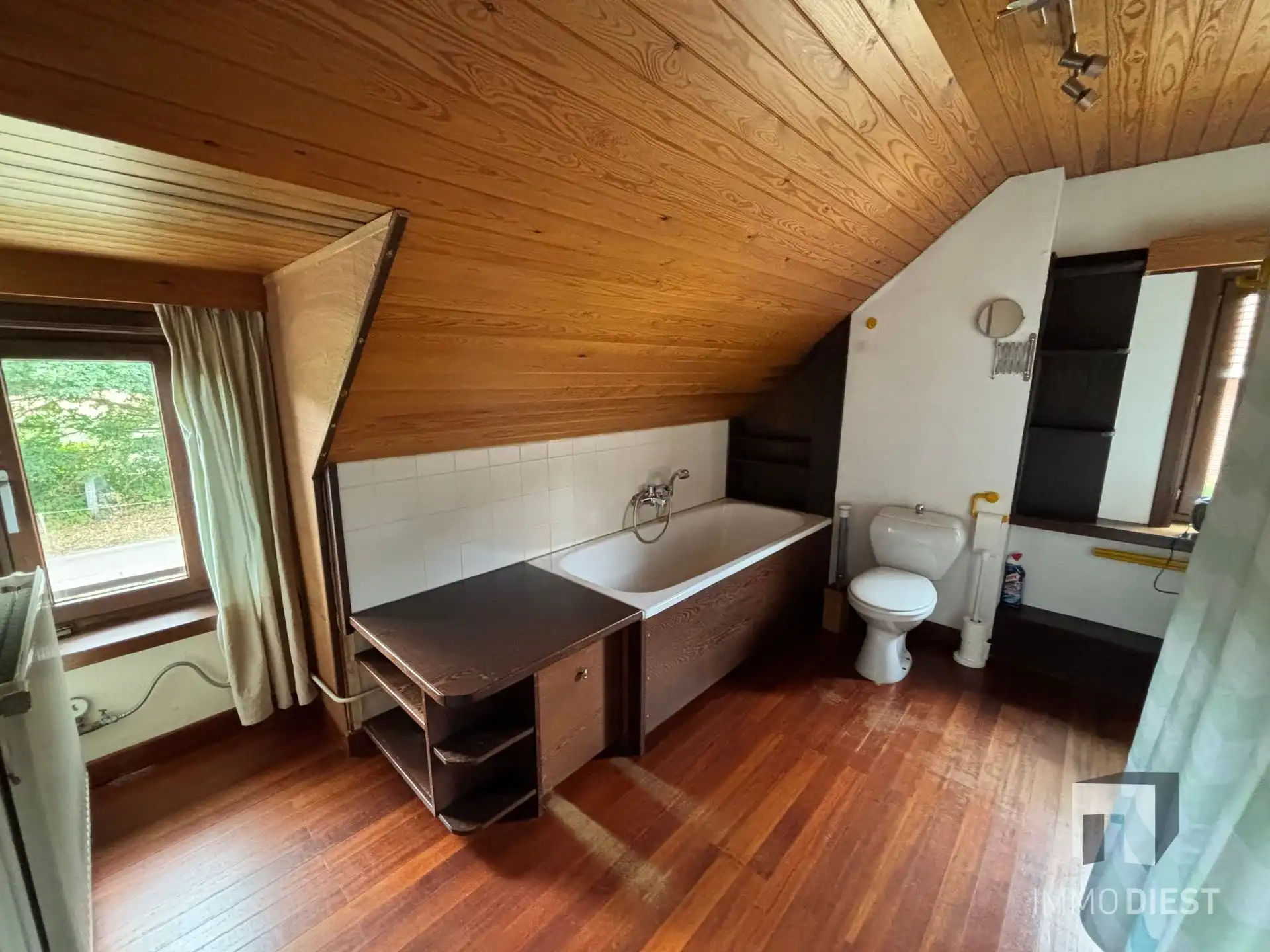 Te koop: Te renoveren vrijstaande woning met 3 slaapkamers en ruime garage  foto 21