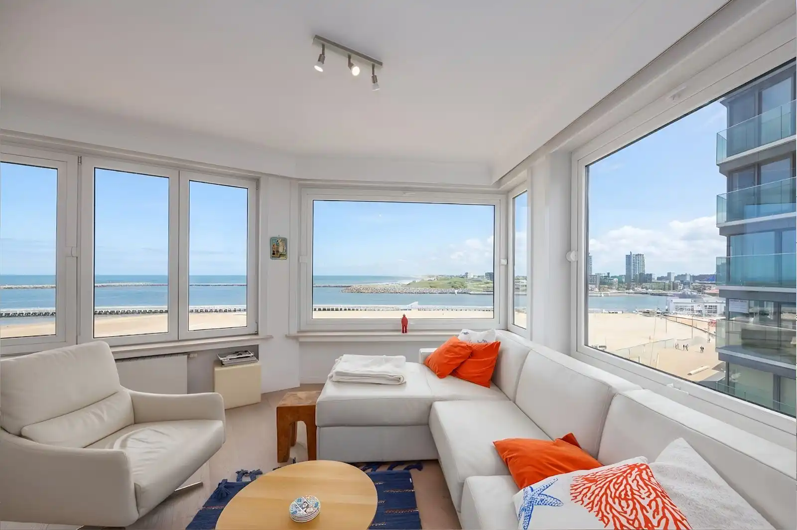 Subliem hoekappartement met frontaal zeezicht en 2 slpk foto 4