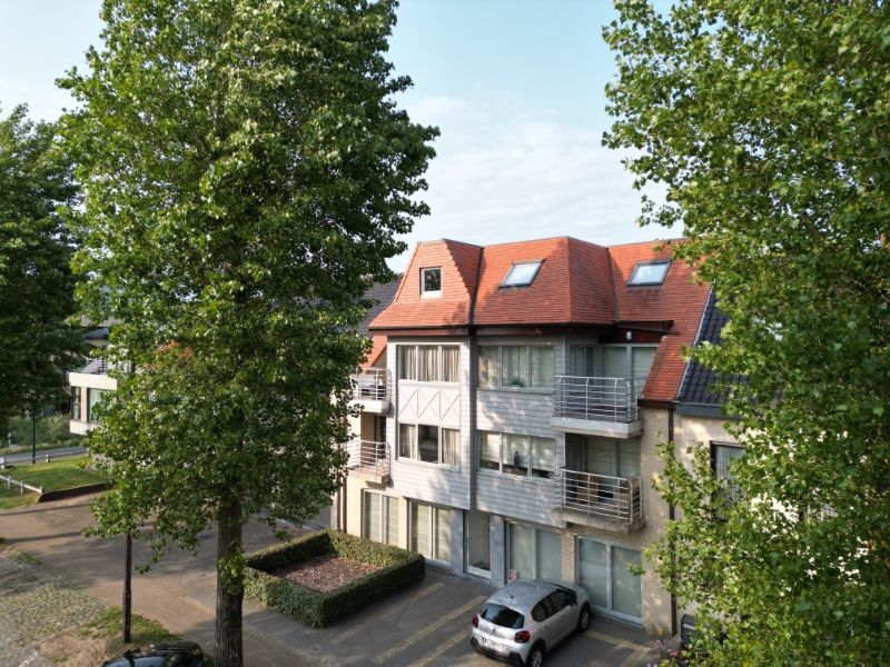 Ongemeubeld en gezellig duplex-appartement met 2 slaapkamers in een kleinschalige residentie foto {{pictureIndex}}