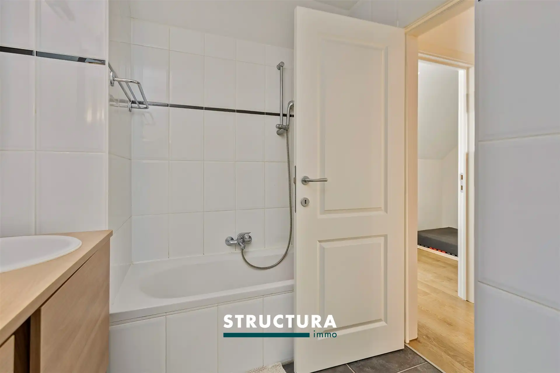 Ruim duplexappartement met 2 slaapkamers foto 13