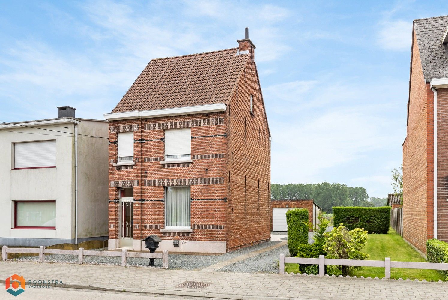 Hoofdfoto van de publicatie: Te renoveren woning met bijhorende bouwgrond in centrum Berlaar