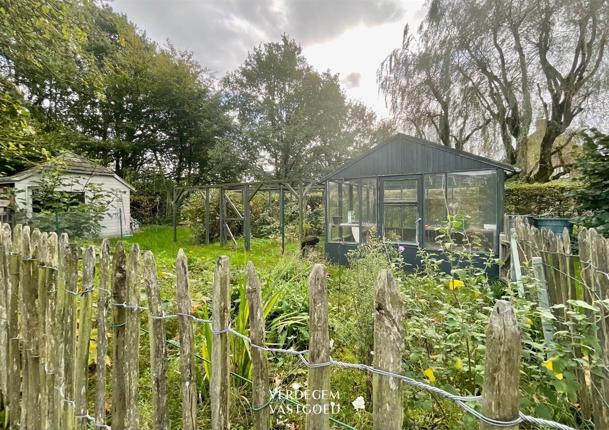 Prachtig wonen in landelijk gebied, met 3 grote slaapkamers en heerlijke tuin foto 25