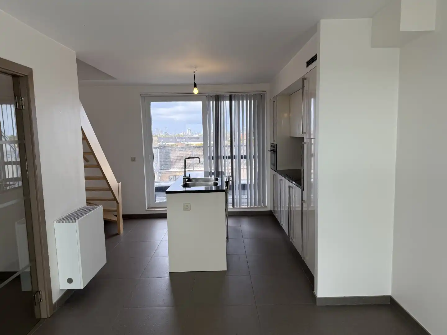 Instapklaar appartement met garage op centrale ligging te Bredene. foto 4